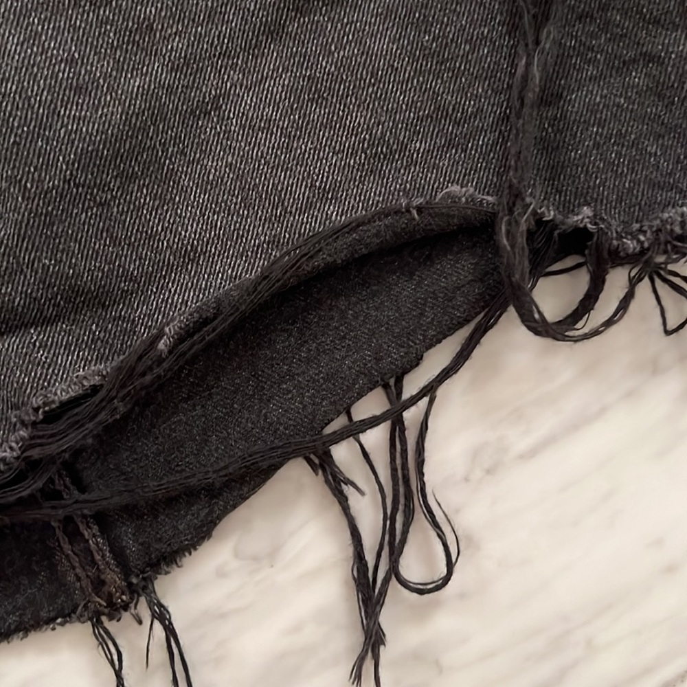 Levi’s Black Denim Mini Skirt - Picture 2 of 6